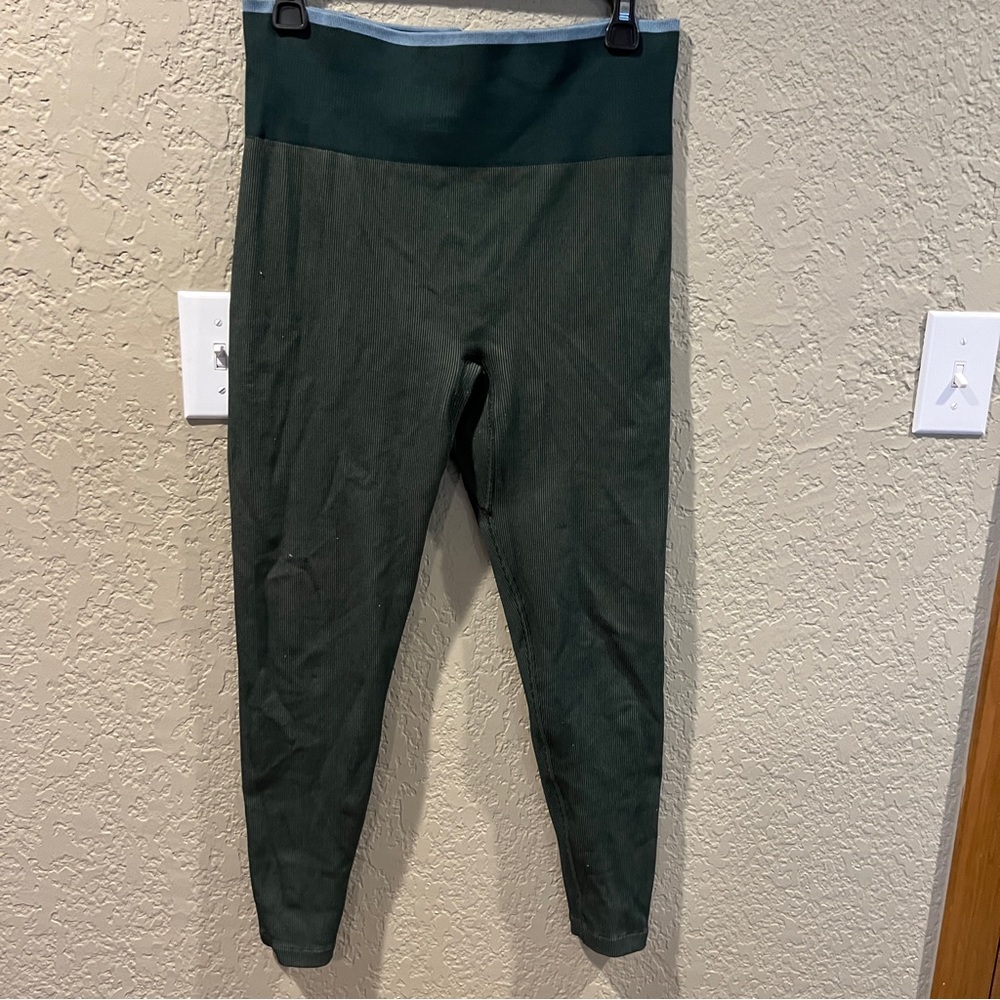 Outdoor Voices SeamlessRib 7/8 Legging Green
